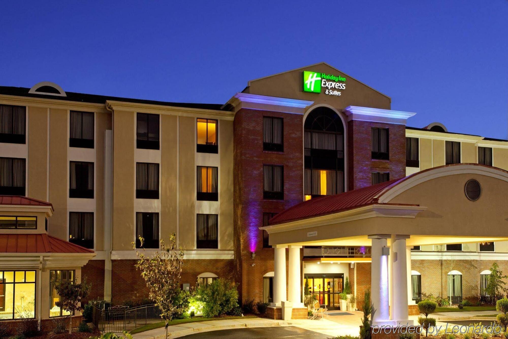 Holiday Inn Express Hotel & Suites Lavonia, An Ihg Hotel Exterior foto