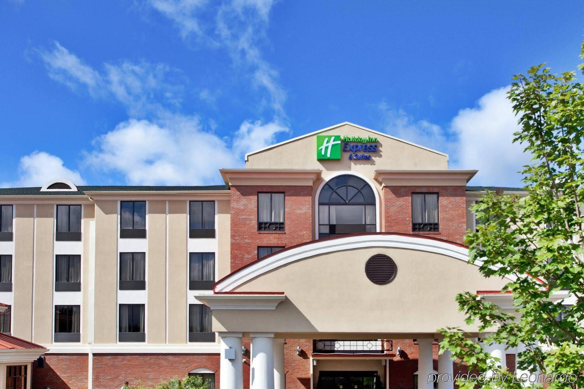 Holiday Inn Express Hotel & Suites Lavonia, An Ihg Hotel Exterior foto